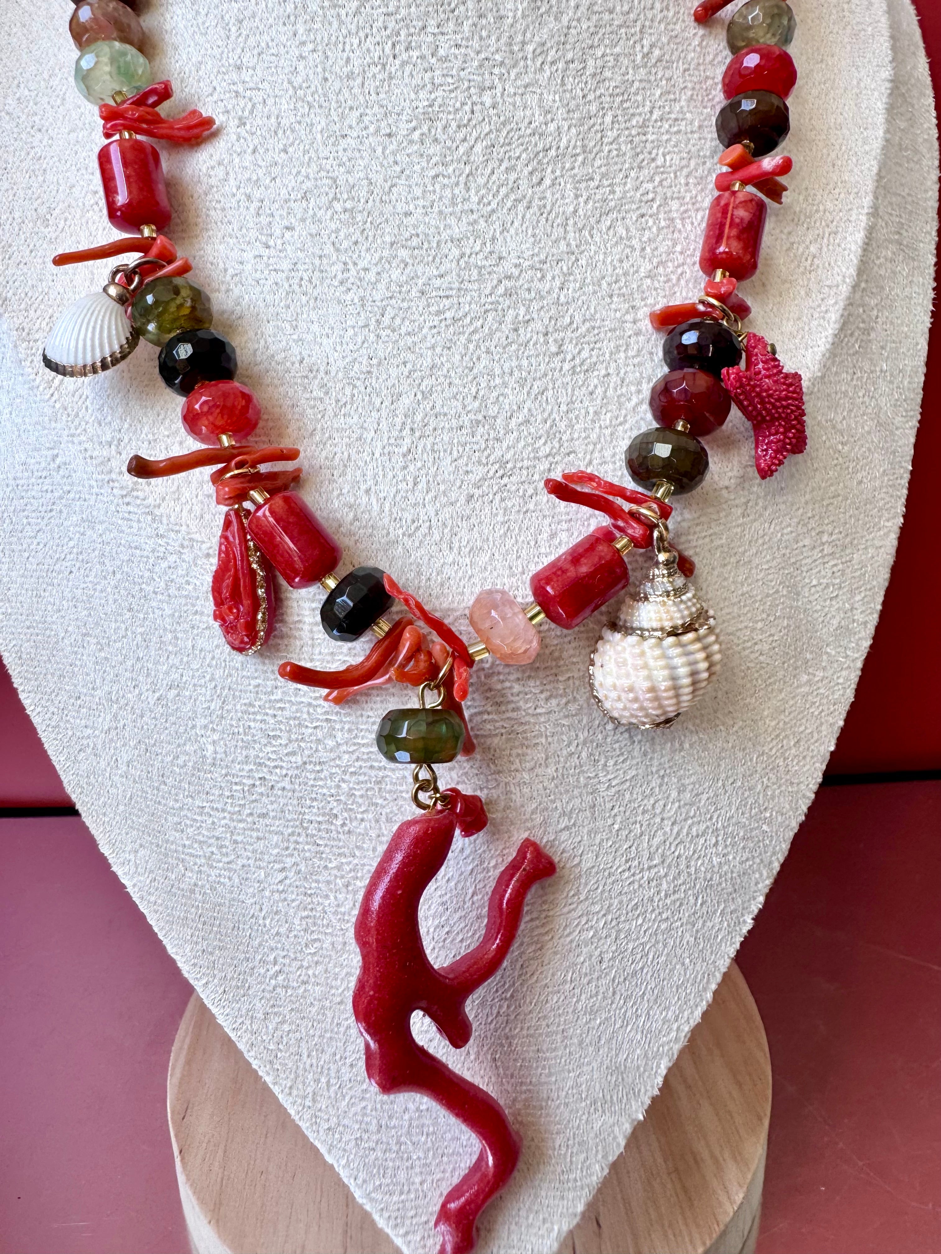 Collana ramo in grana di corallo